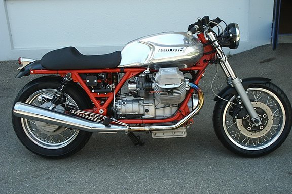 Umbau Cafe Racer Moto Guzzi Le Mans IV