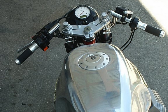 CafeRacerAlex-04.jpg 